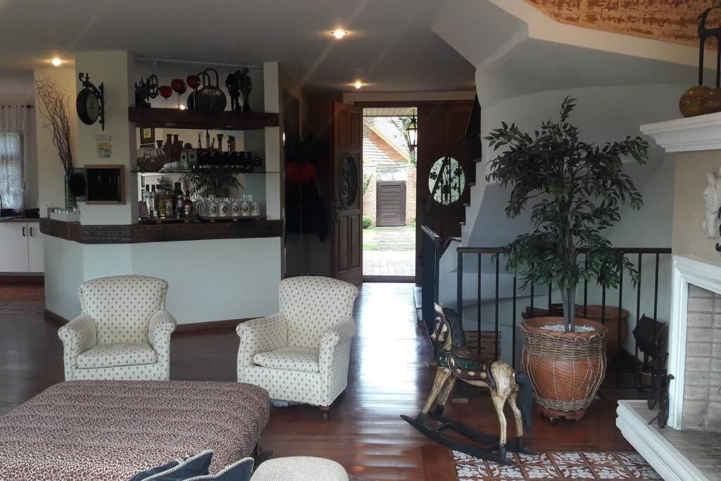 Casa E Vista Privilegiadas No Alto Do Capivari Campos do Jordão Екстериор снимка